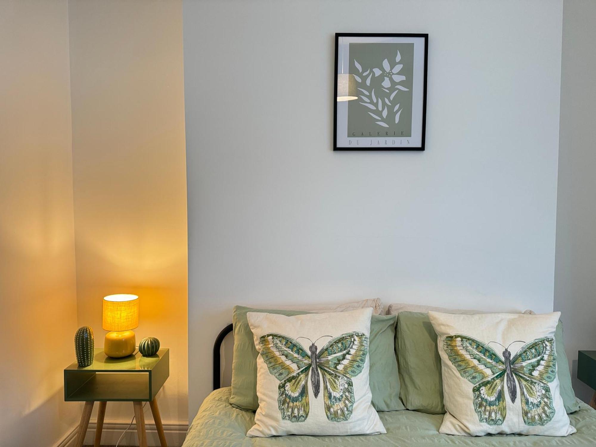 Rockcliffe Retreat, Stylish Coastal Apartment 위틀리베이 외부 사진
