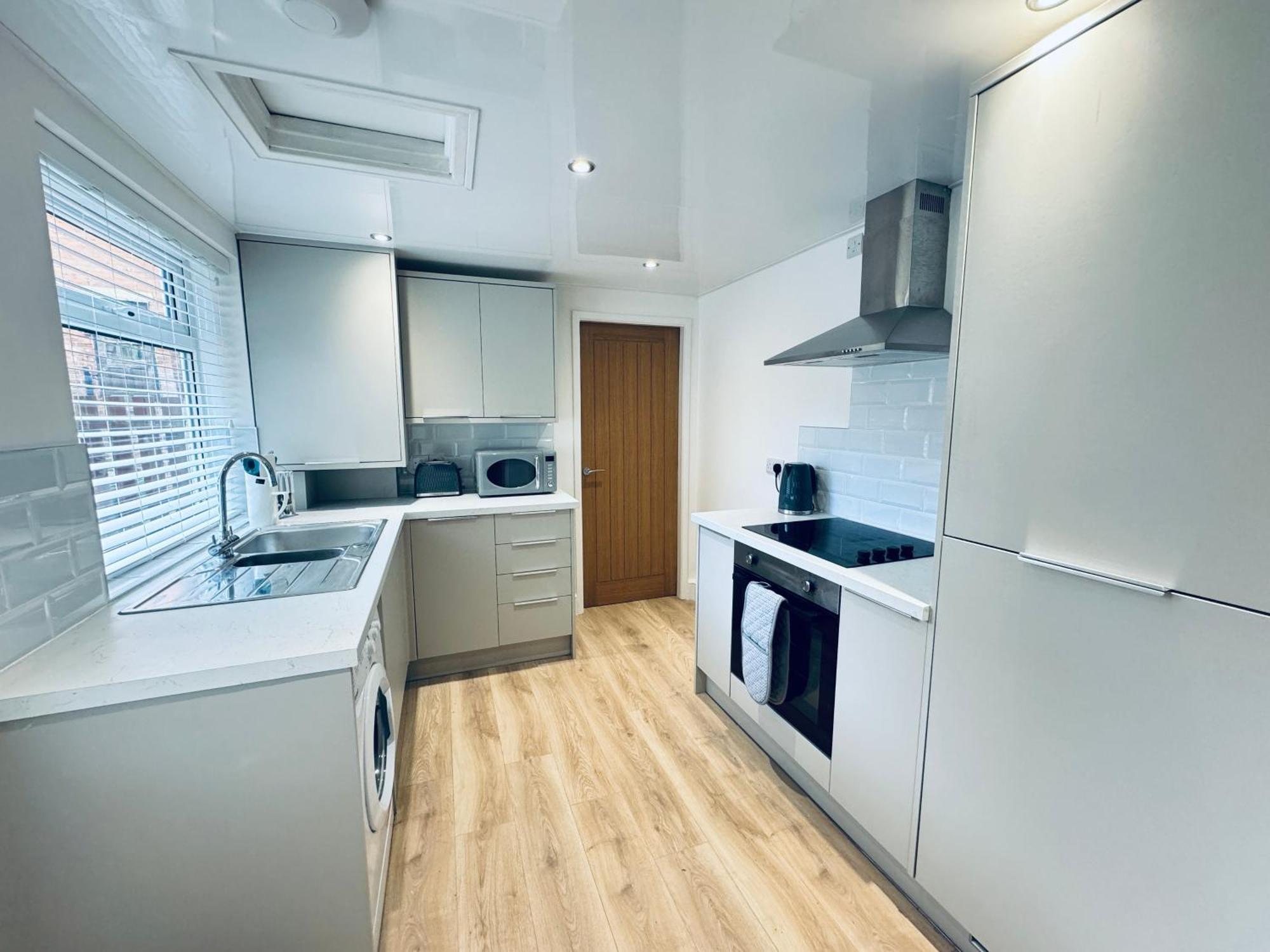 Rockcliffe Retreat, Stylish Coastal Apartment 위틀리베이 외부 사진