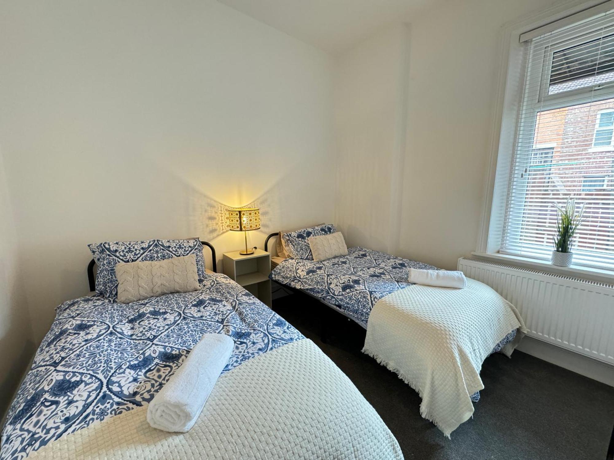 Rockcliffe Retreat, Stylish Coastal Apartment 위틀리베이 외부 사진